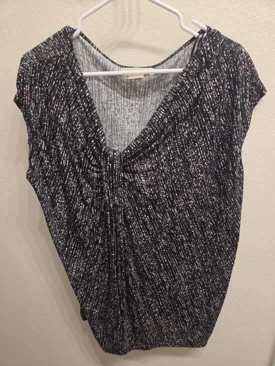 Michael Kors Tops - Michael Kors Black and White Twist V-Neck Blouse
